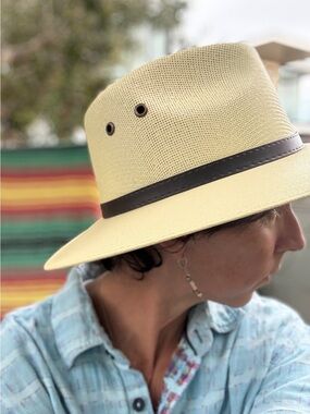 Classic Mexican Gonzalez Hat with Dark Band - Cream